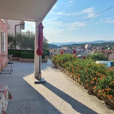 Διαμέρισμα Ena Vrboska